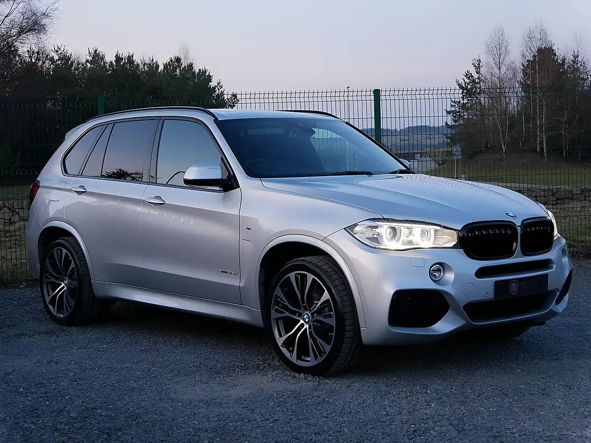 Used 2018 BMW X5 M Sport Glacier Silver - Interior and Exterior details 2