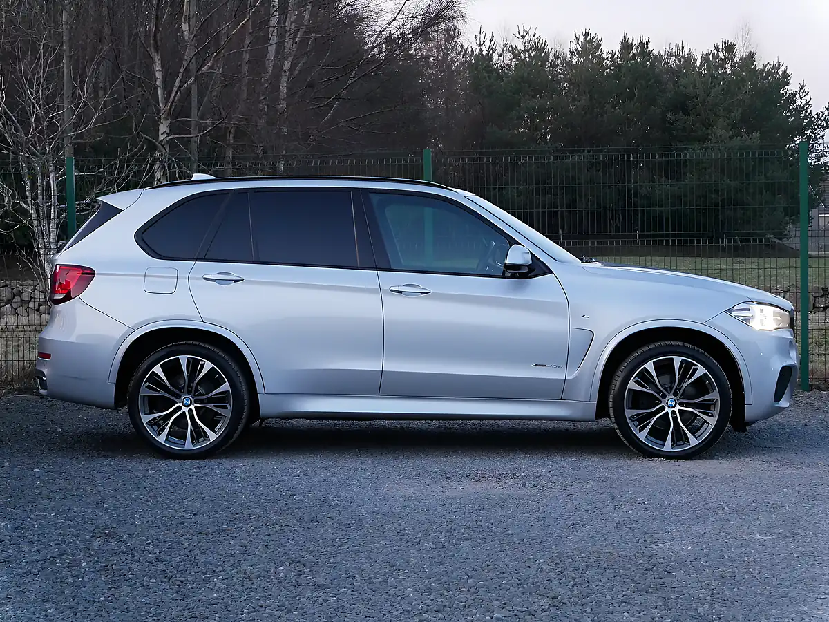 Used 2018 BMW X5 M Sport Glacier Silver - Interior and Exterior details 5