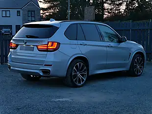 Used 2018 BMW X5 M Sport Glacier Silver - Interior and Exterior details 9