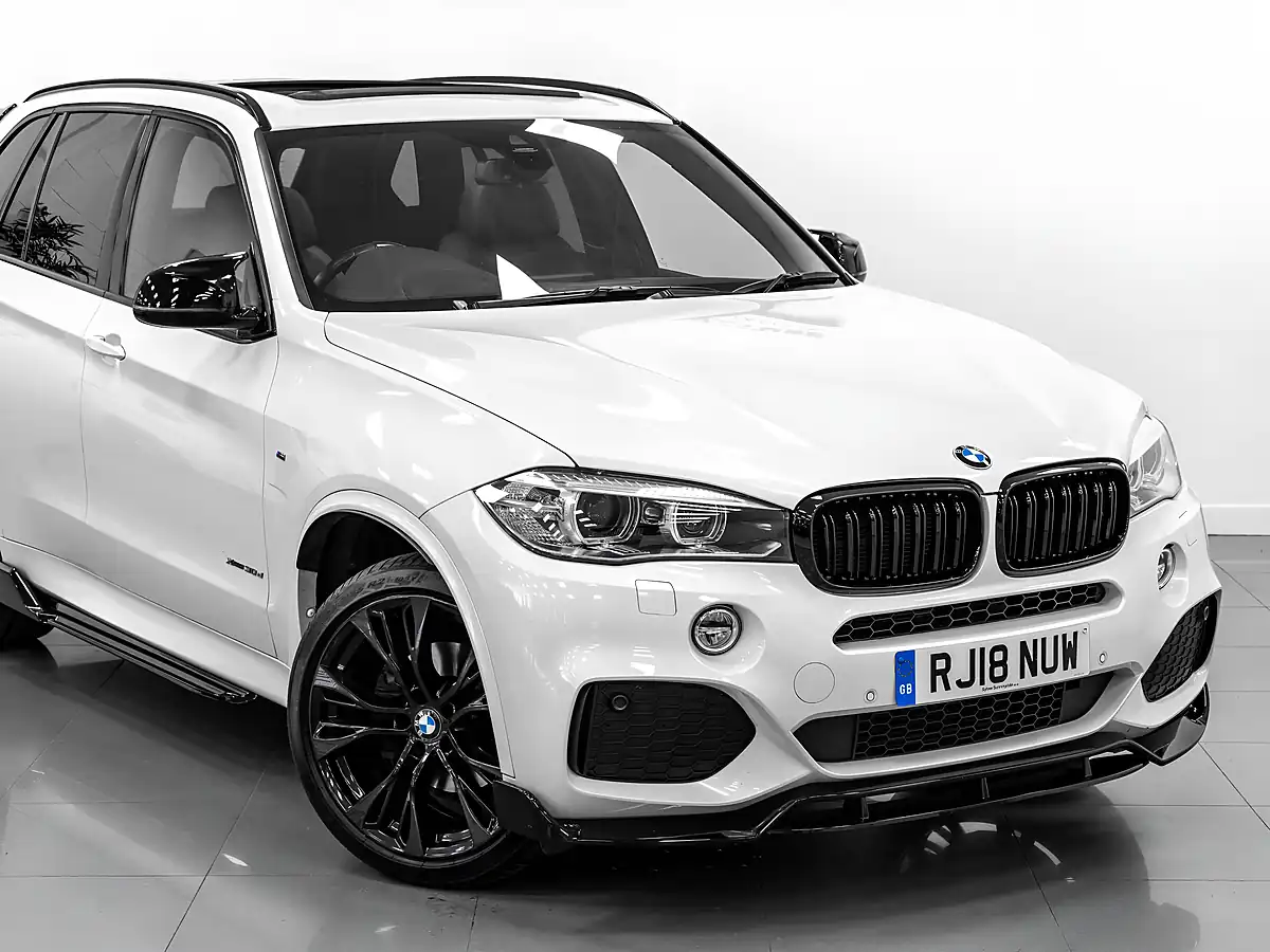 Used 2018 BMW X5 M Sport Mineral White - Interior and Exterior details 10
