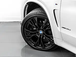 Used 2018 BMW X5 M Sport Mineral White - Interior and Exterior details 13