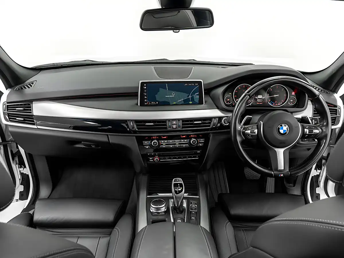 Used 2018 BMW X5 M Sport Mineral White - Interior and Exterior details 16
