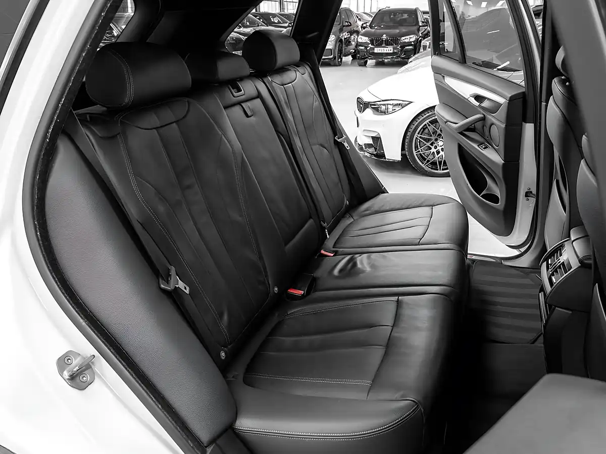 Used 2018 BMW X5 M Sport Mineral White - Interior and Exterior details 15
