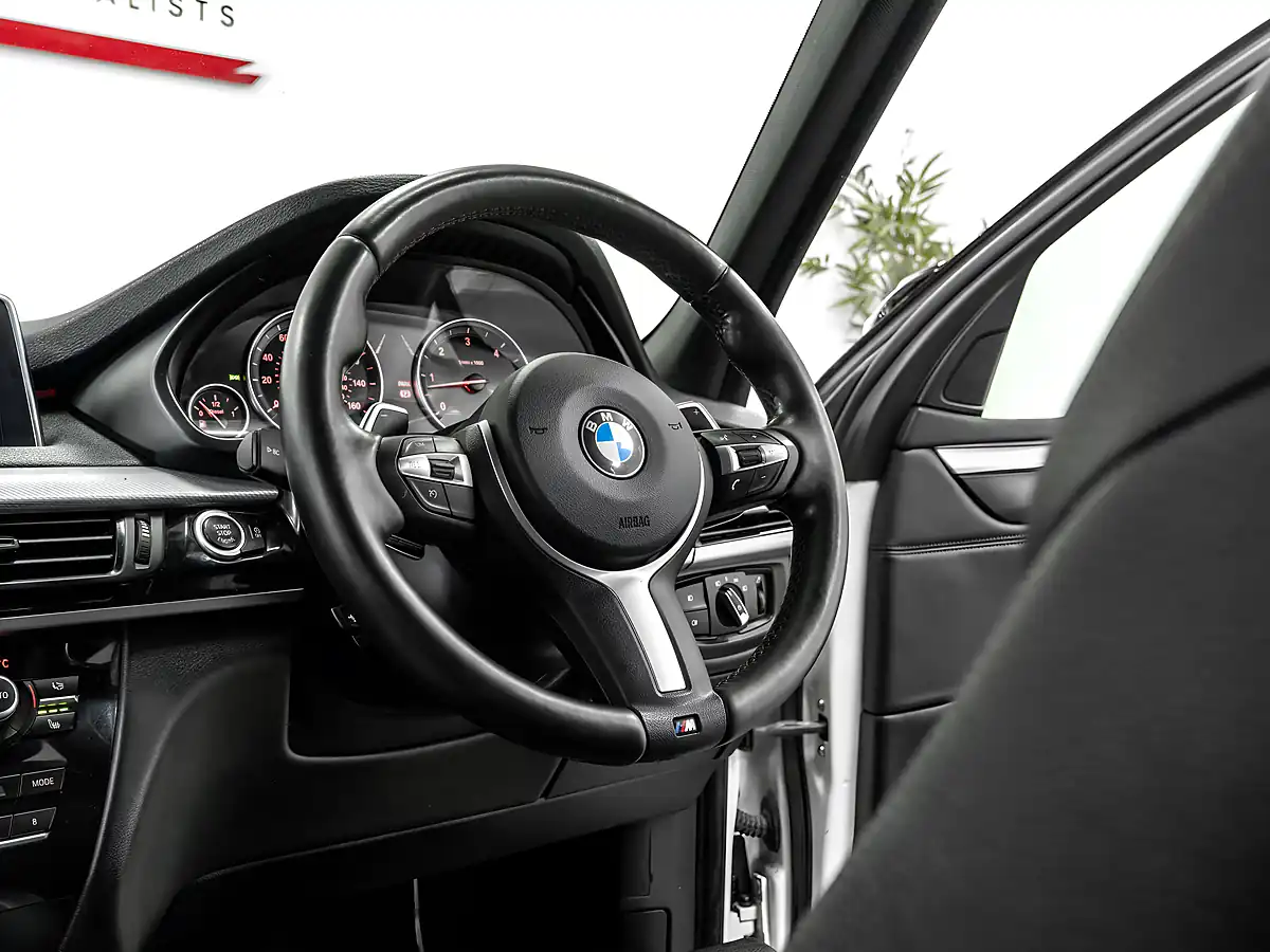 Used 2018 BMW X5 M Sport Mineral White - Interior and Exterior details 13
