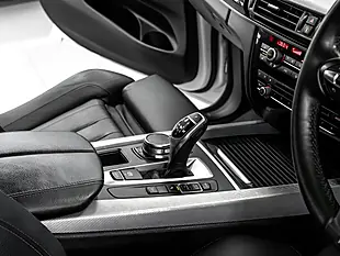 Used 2018 BMW X5 M Sport Mineral White - Interior and Exterior details 17