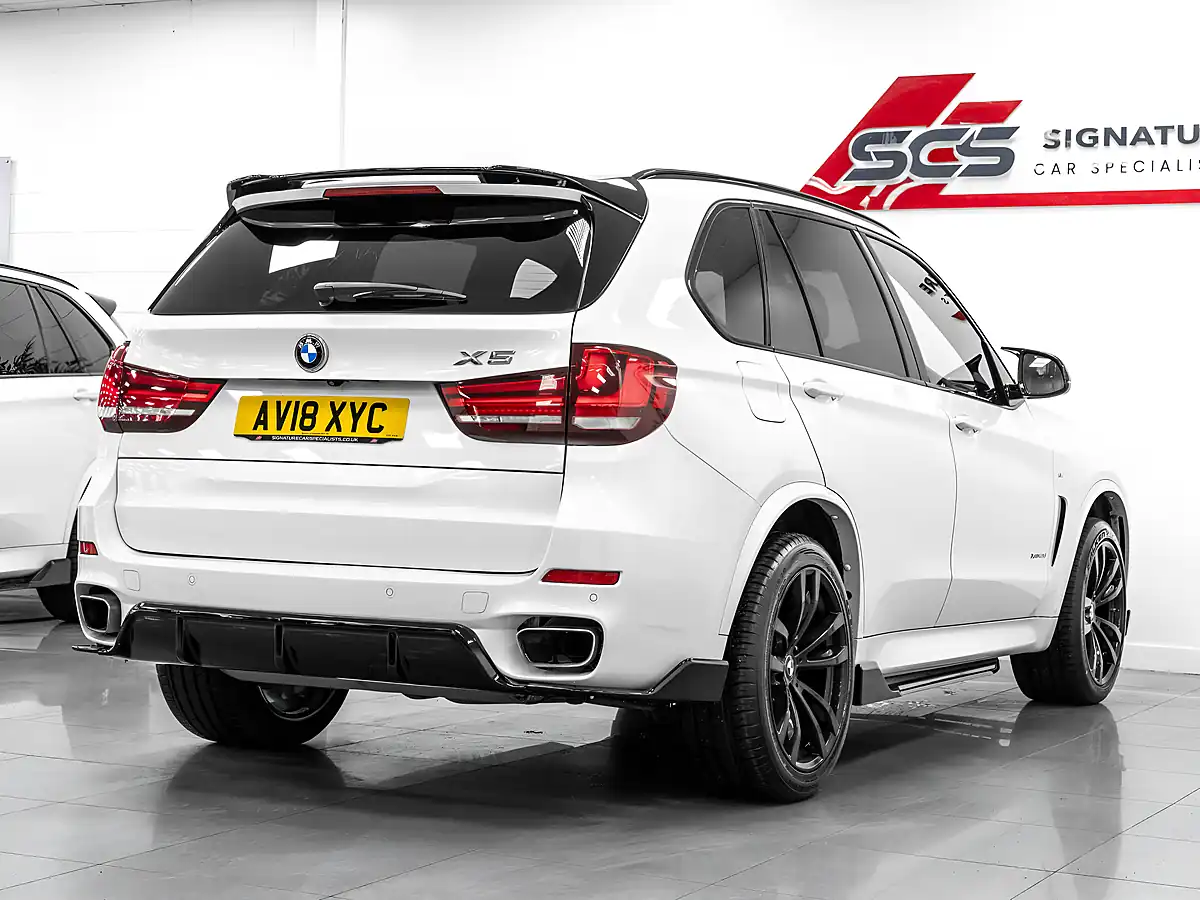 Used 2018 BMW X5 M Sport Mineral White - Interior and Exterior details 4