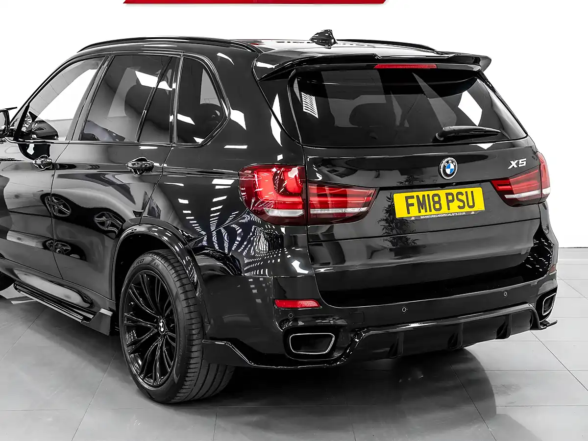 Used 2018 BMW X5 M Sport Sapphire Black - Interior and Exterior details 10
