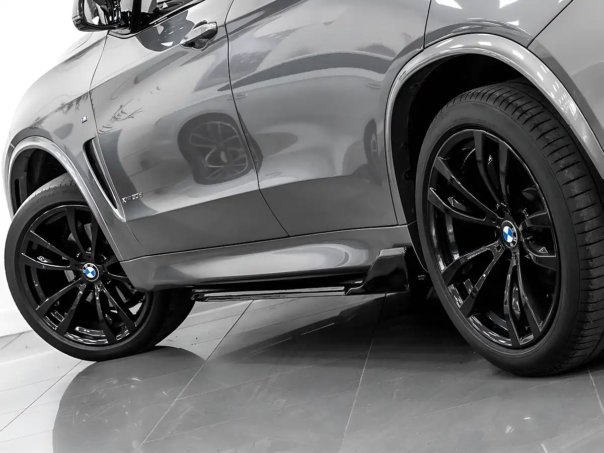 Used 2018 BMW X5 M Sport Space Grey - Interior and Exterior details 12