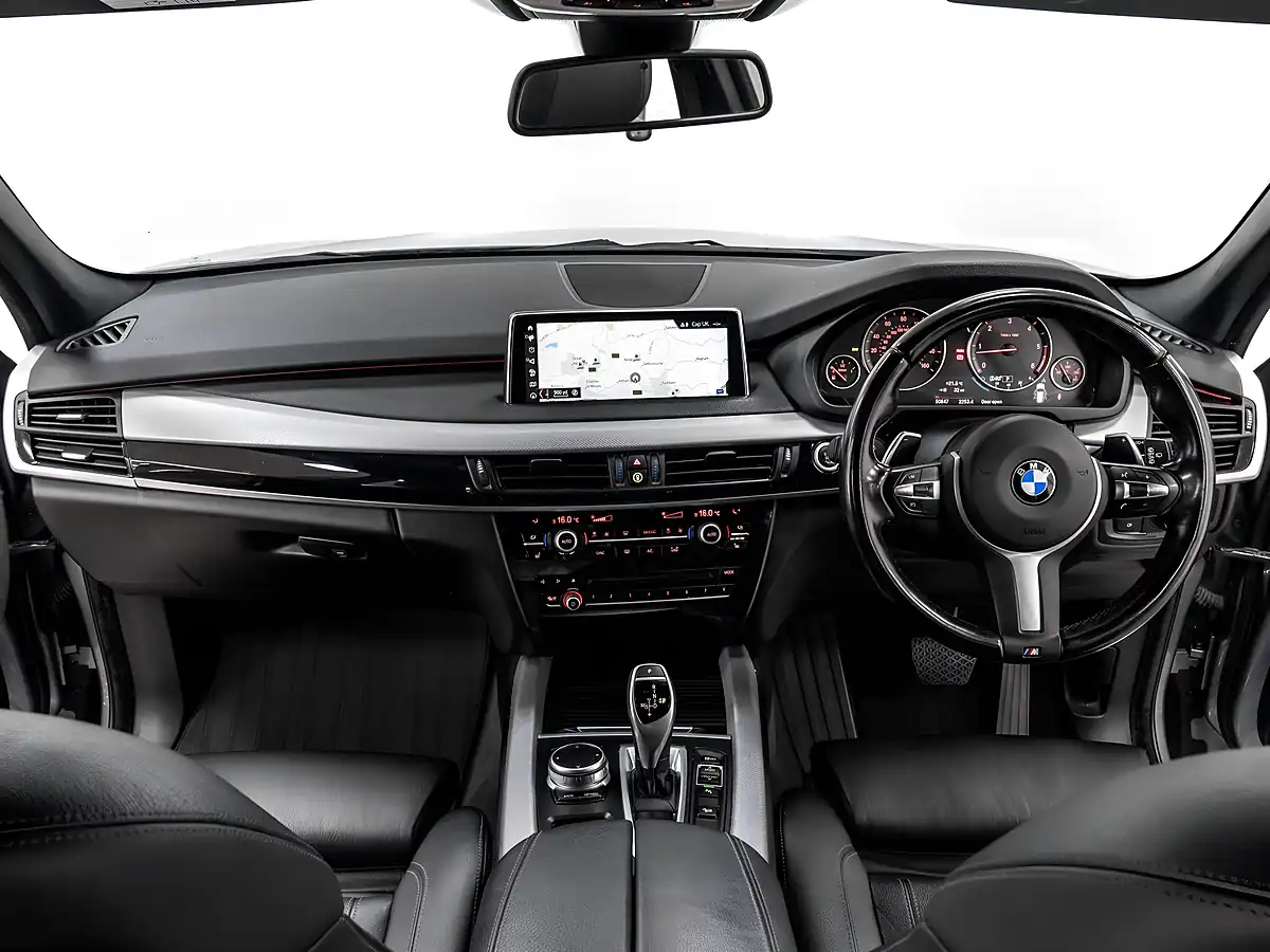 Used 2018 BMW X5 M Sport Space Grey - Interior and Exterior details 17