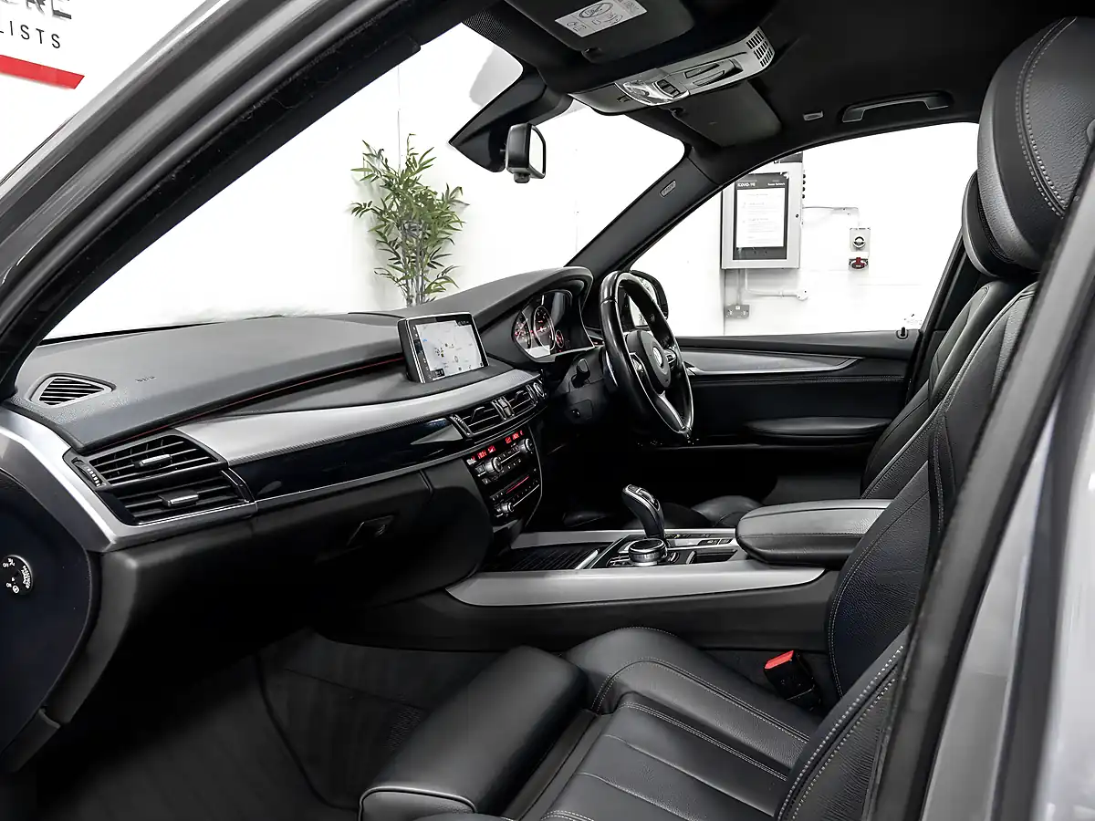 Used 2018 BMW X5 M Sport Space Grey - Interior and Exterior details 19
