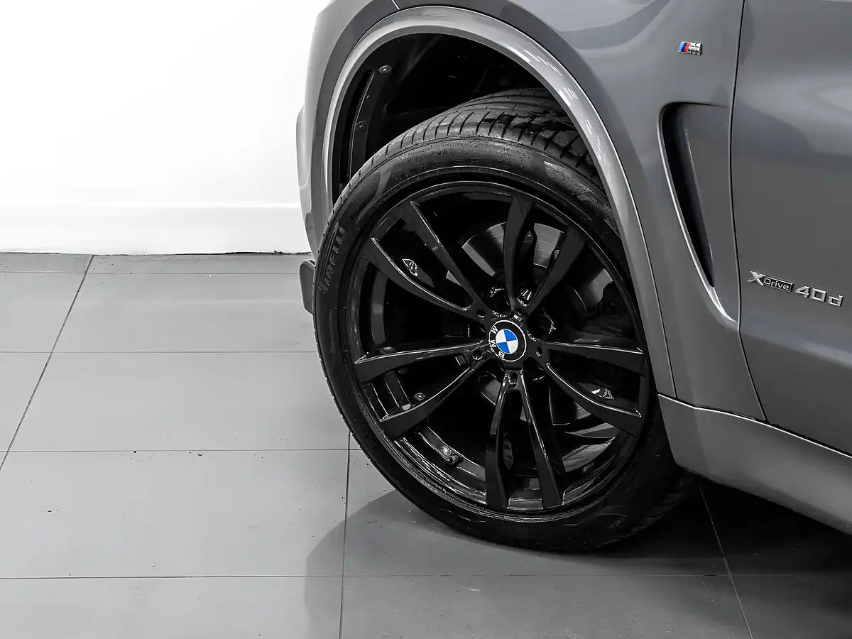 Used 2018 BMW X5 M Sport Space Grey - Interior and Exterior details 13