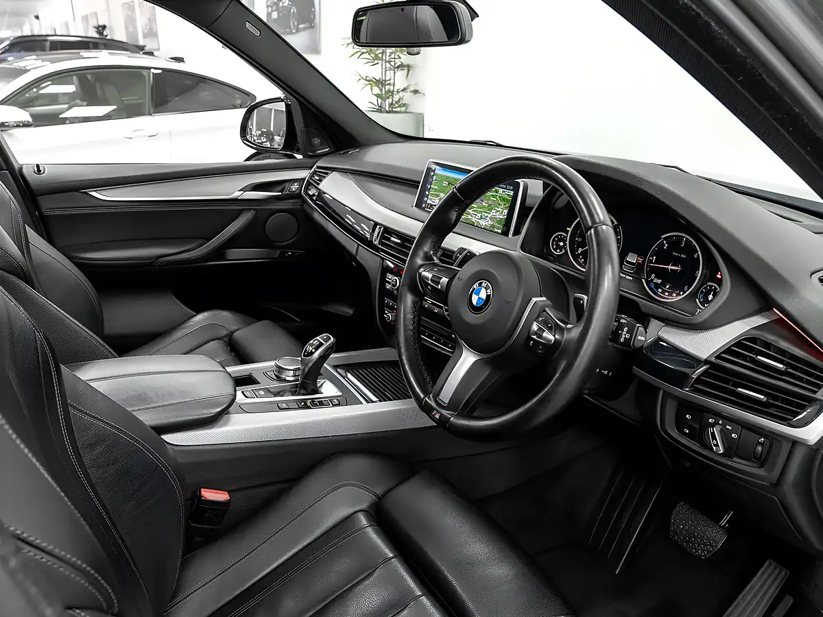 Used 2018 BMW X5 M Sport Space Grey - Interior and Exterior details 19