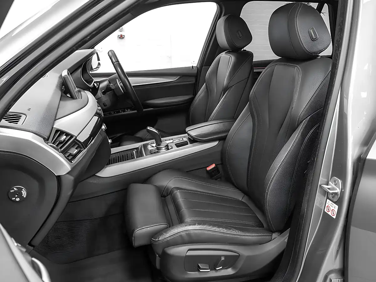 Used 2018 BMW X5 M Sport Space Grey - Interior and Exterior details 14