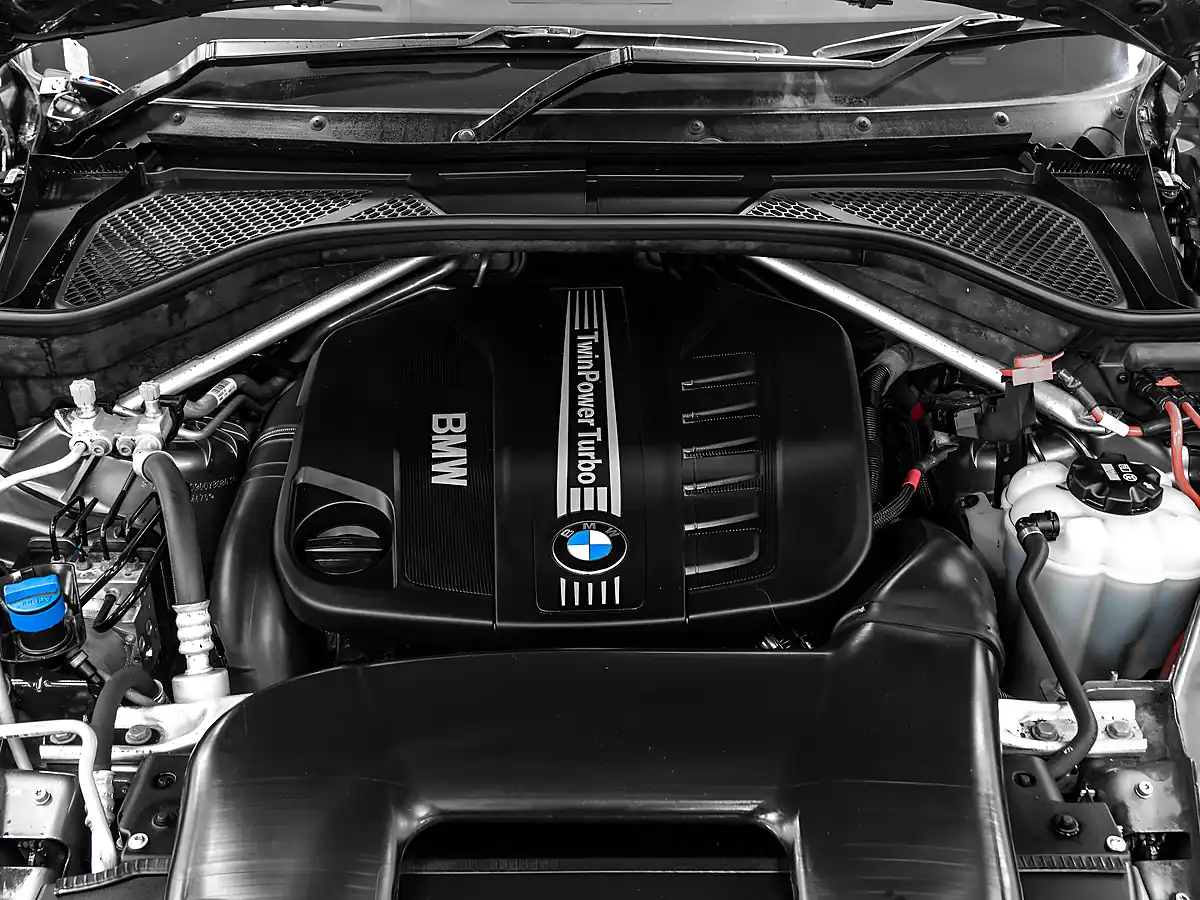 Used 2018 BMW X5 M Sport Space Grey - Interior and Exterior details 16