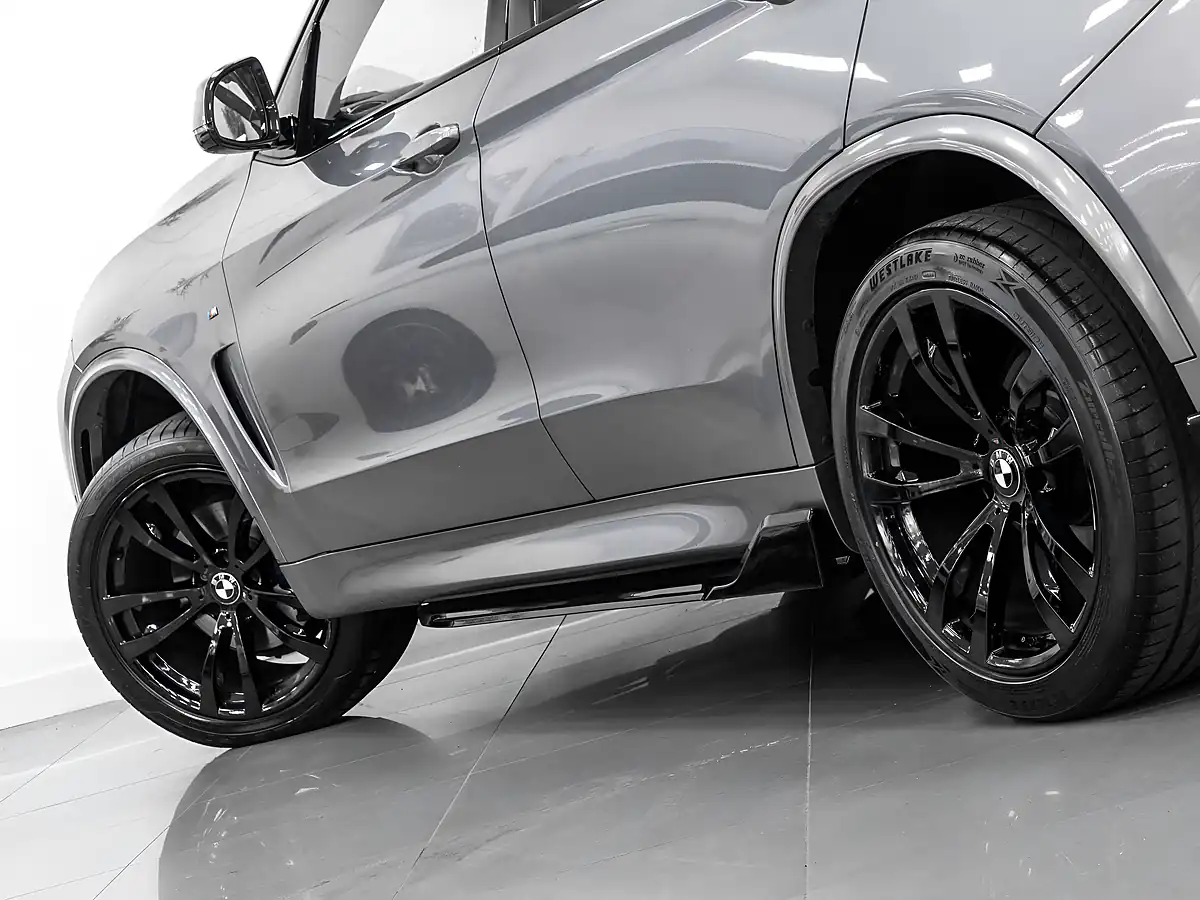 Used 2018 BMW X5 M Sport Space Grey - Interior and Exterior details 10