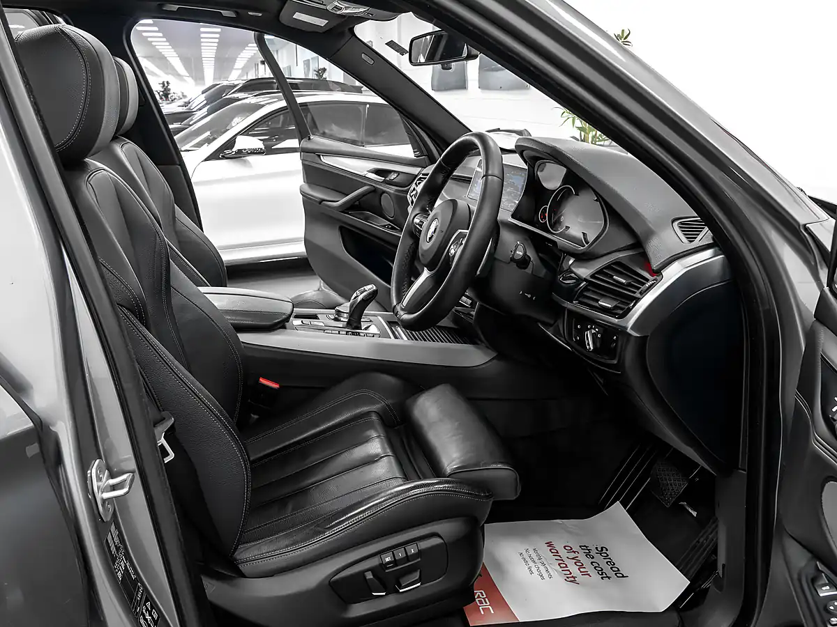 Used 2018 BMW X5 M Sport Space Grey - Interior and Exterior details 11