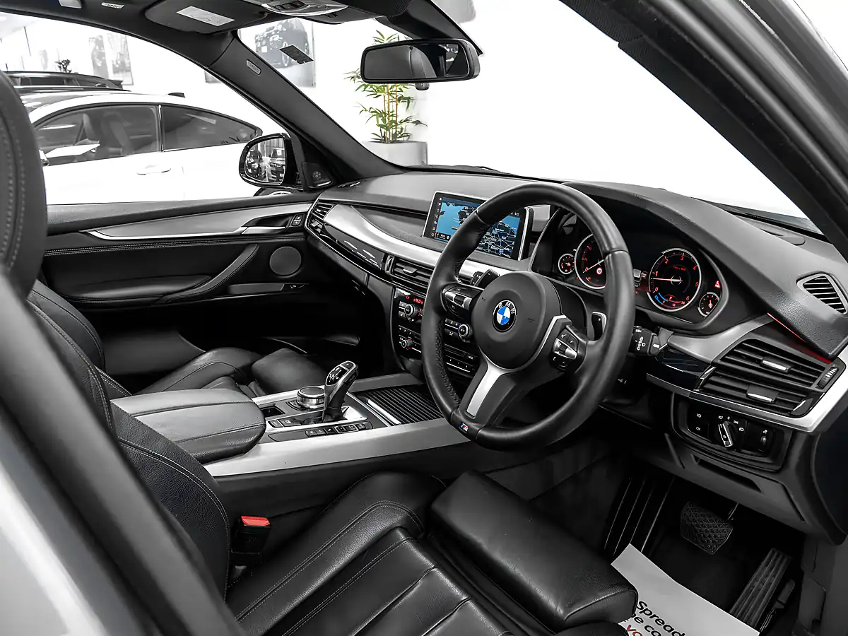 Used 2018 BMW X5 M Sport Space Grey - Interior and Exterior details 12