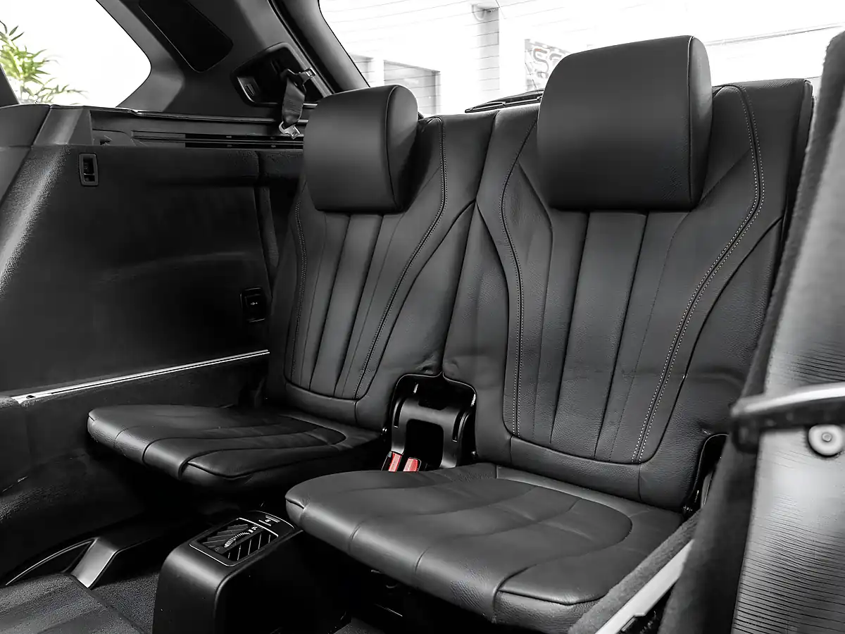 Used 2018 BMW X5 M Sport Space Grey - Interior and Exterior details 15