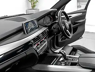 Used 2018 BMW X5 M Sport Space Grey - Interior and Exterior details 17