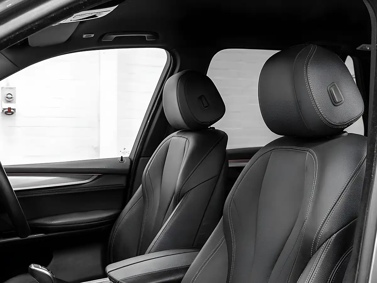 Used 2018 BMW X5 M Sport Space Grey - Interior and Exterior details 15