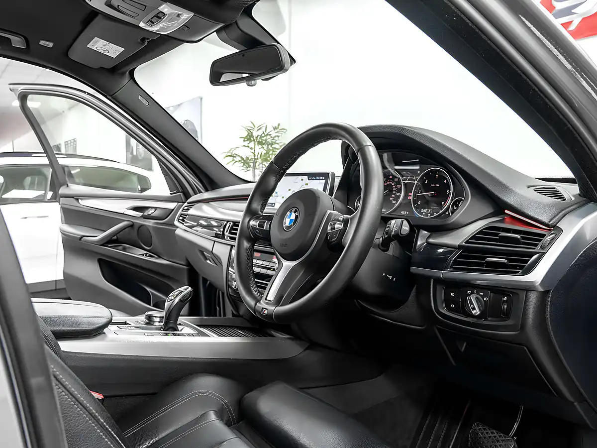 Used 2018 BMW X5 M Sport Space Grey - Interior and Exterior details 18