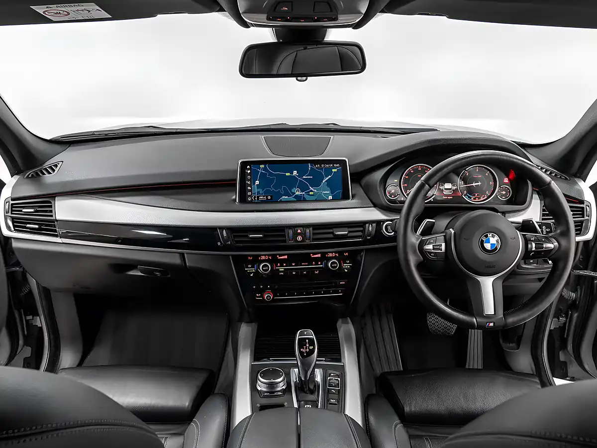 Used 2018 BMW X5 M Sport Space Grey - Interior and Exterior details 12