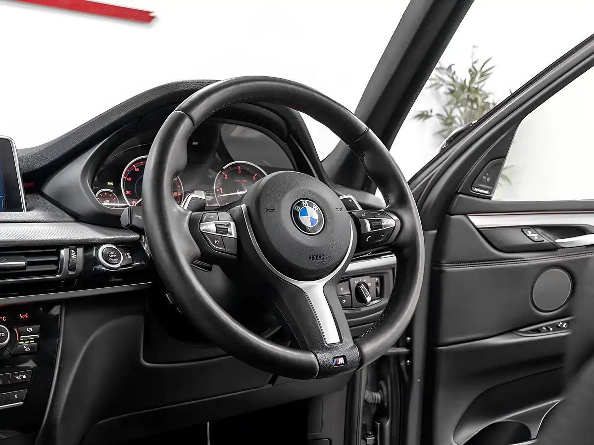 Used 2018 BMW X5 M Sport Space Grey - Interior and Exterior details 13