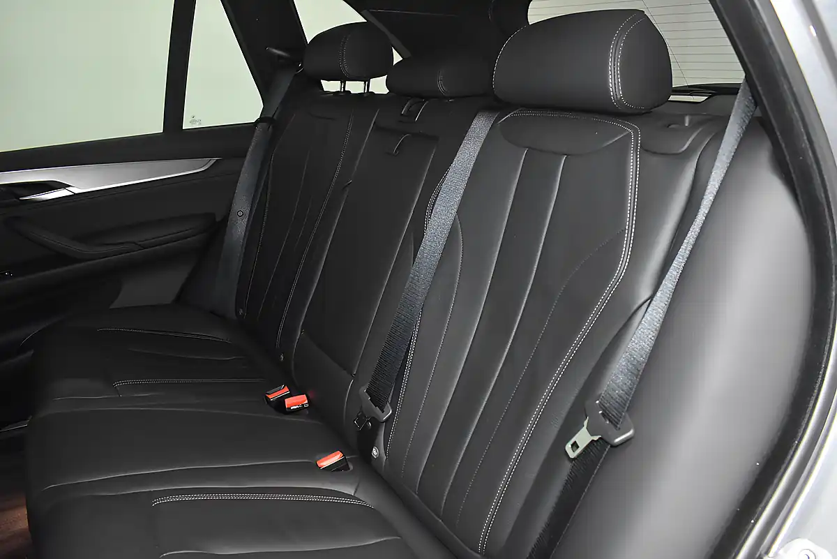 Used 2018 BMW X5 M Sport Space Grey - Interior and Exterior details 10