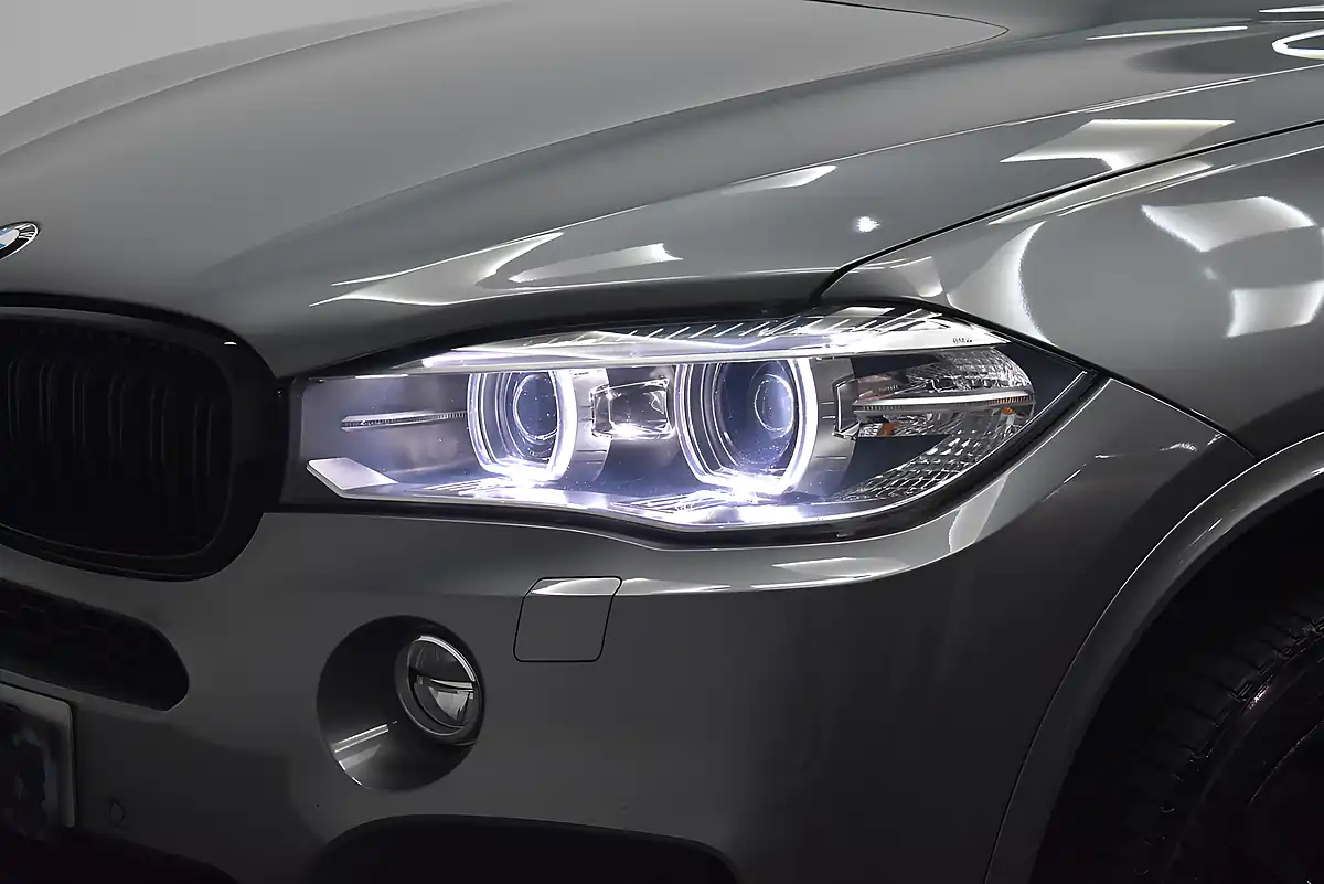 Used 2018 BMW X5 M Sport Space Grey - Interior and Exterior details 9