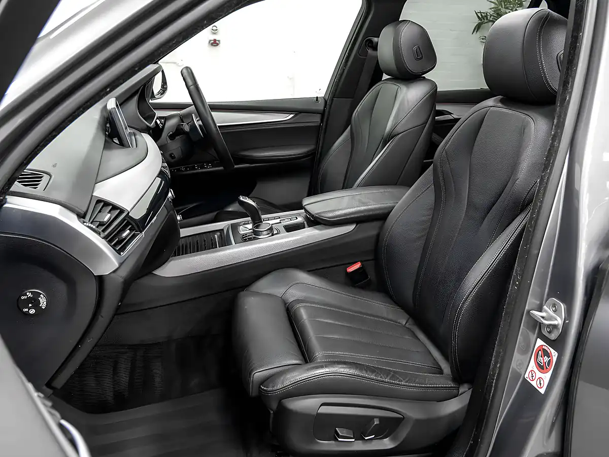 Used 2018 BMW X5 M Sport Space Grey - Interior and Exterior details 14
