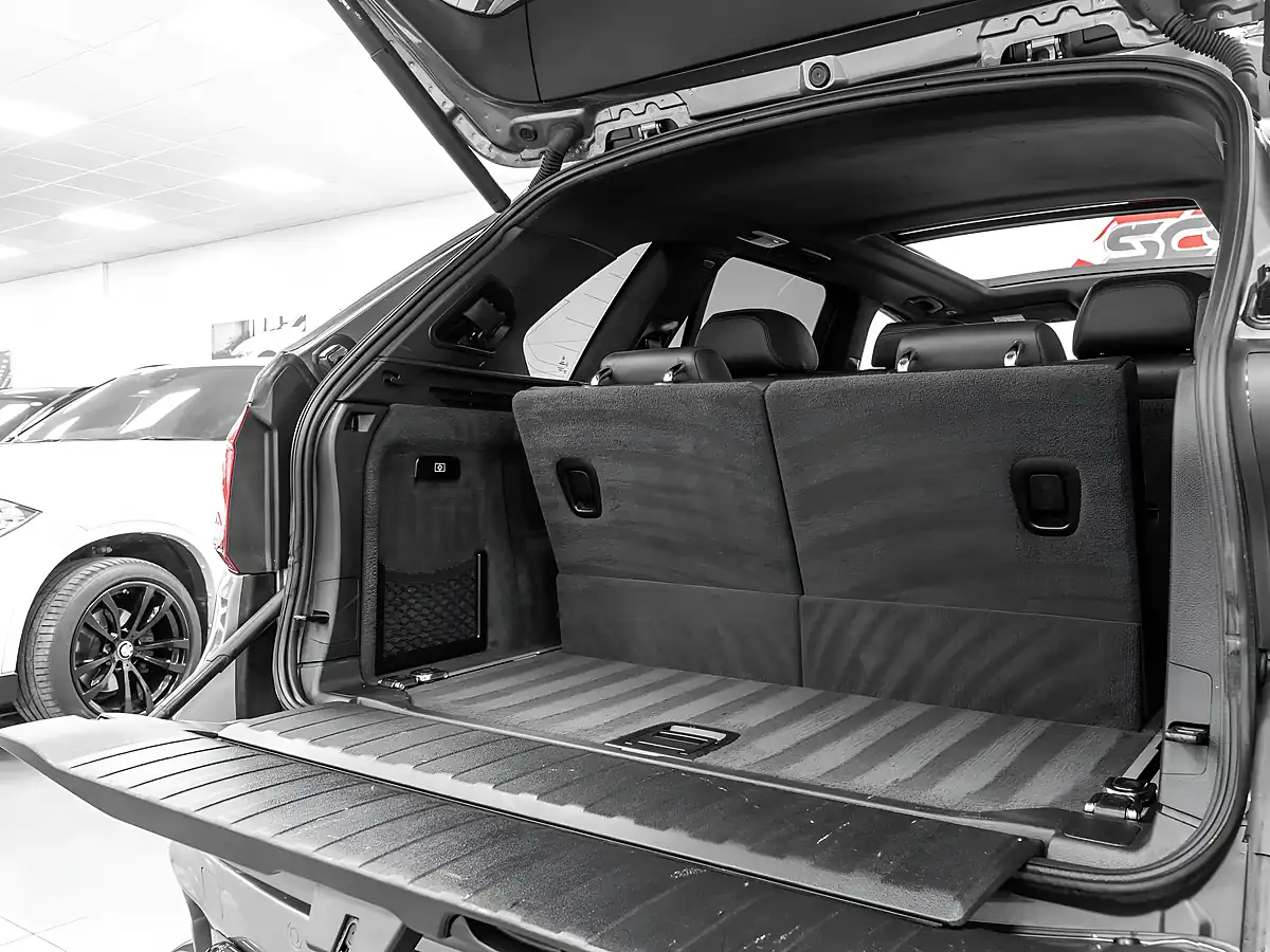 Used 2018 BMW X5 M Sport Space Grey - Interior and Exterior details 16