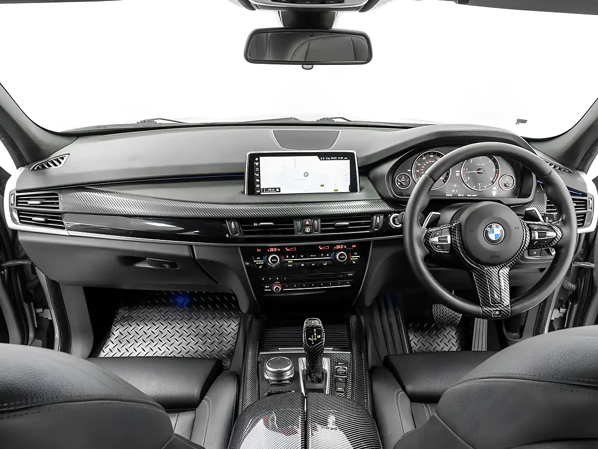 Used 2018 BMW X5 M Sport Space Grey - Interior and Exterior details 12