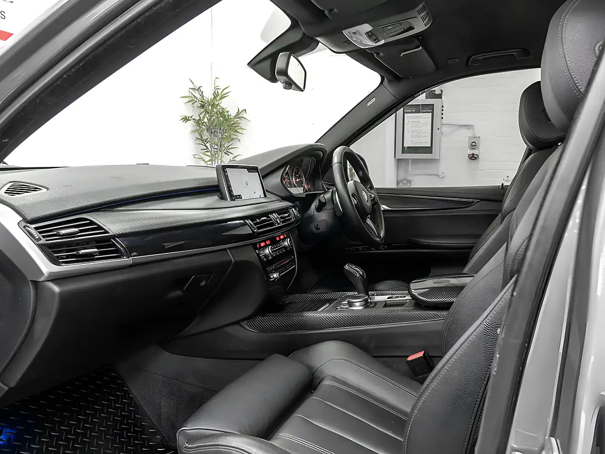 Used 2018 BMW X5 M Sport Space Grey - Interior and Exterior details 13