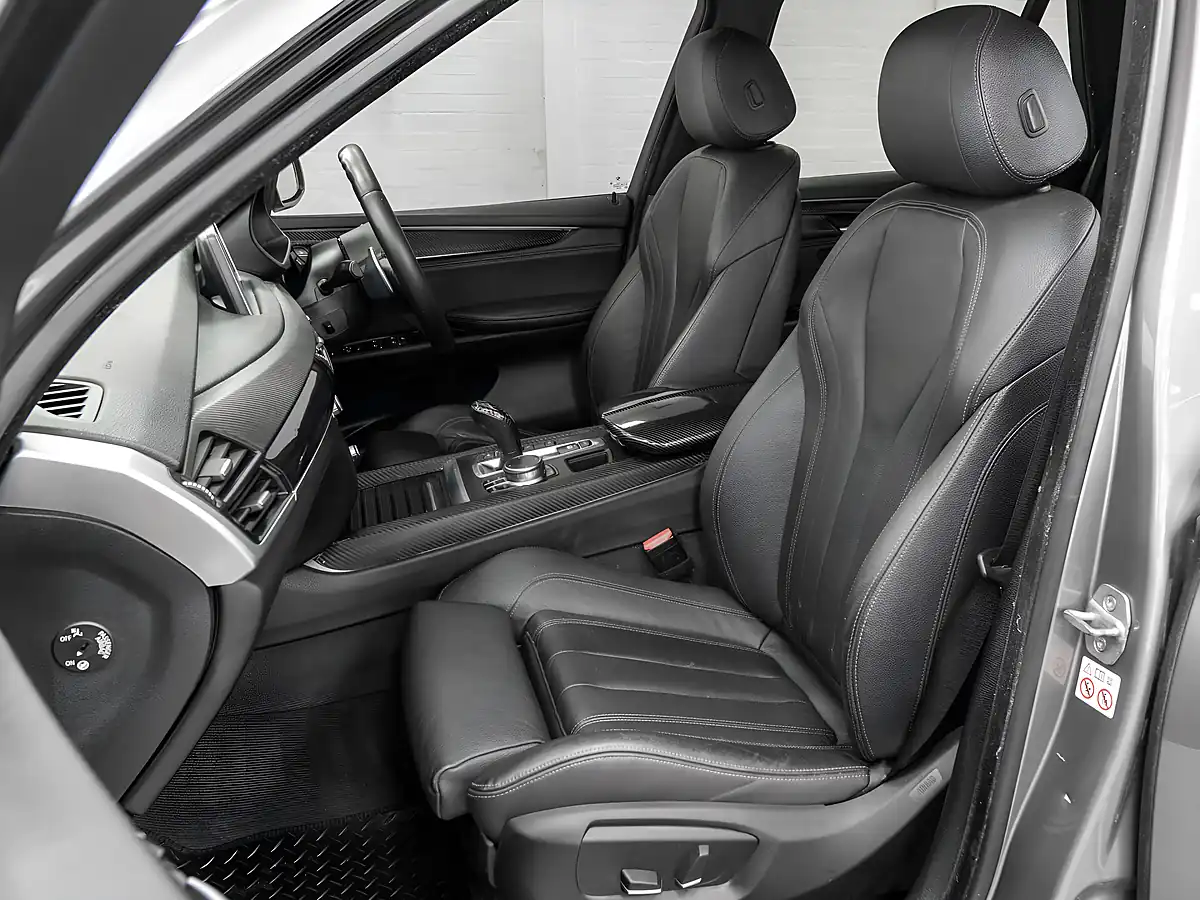 Used 2018 BMW X5 M Sport Space Grey - Interior and Exterior details 14