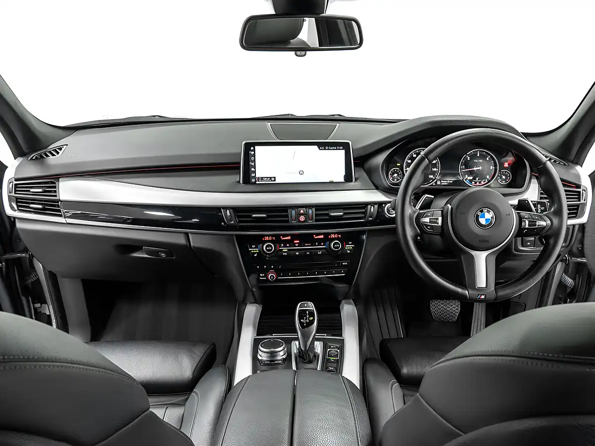 Used 2018 BMW X5 M Sport Space Grey - Interior and Exterior details 12
