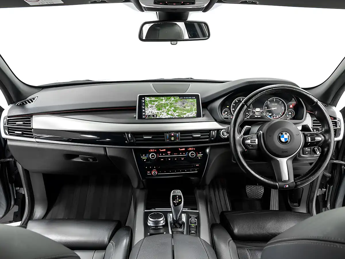 Used 2018 BMW X5 M Sport Space Grey - Interior and Exterior details 12