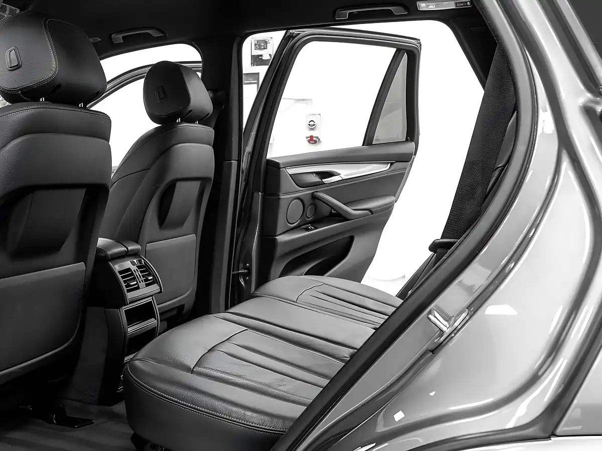 Used 2018 BMW X5 M Sport Space Grey - Interior and Exterior details 14