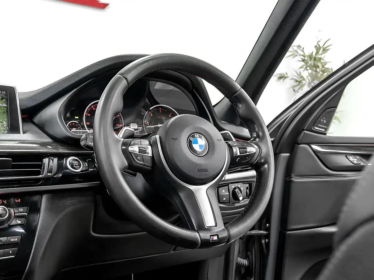 Used 2018 BMW X5 M Sport Space Grey - Interior and Exterior details 17