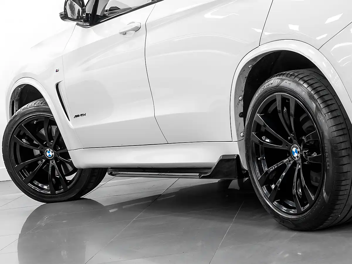 Used 2018 BMW X5 M Sport White - Interior and Exterior details 12