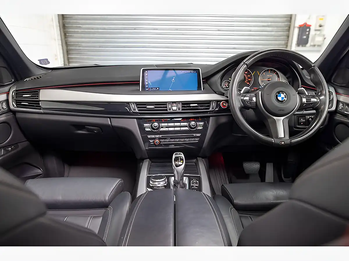 Used 2018 BMW X5 M Sport White - Interior and Exterior details 2