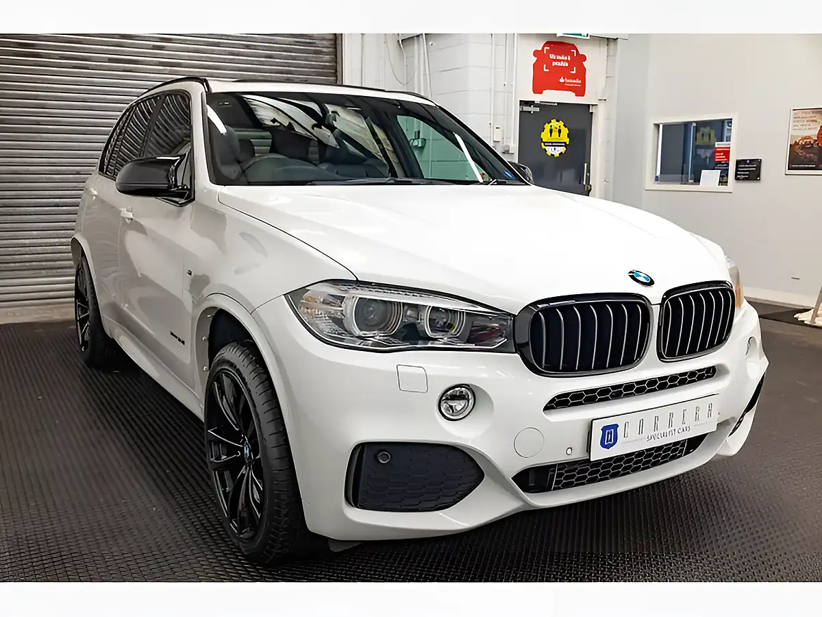 Used 2018 BMW X5 M Sport White - Interior and Exterior details 5