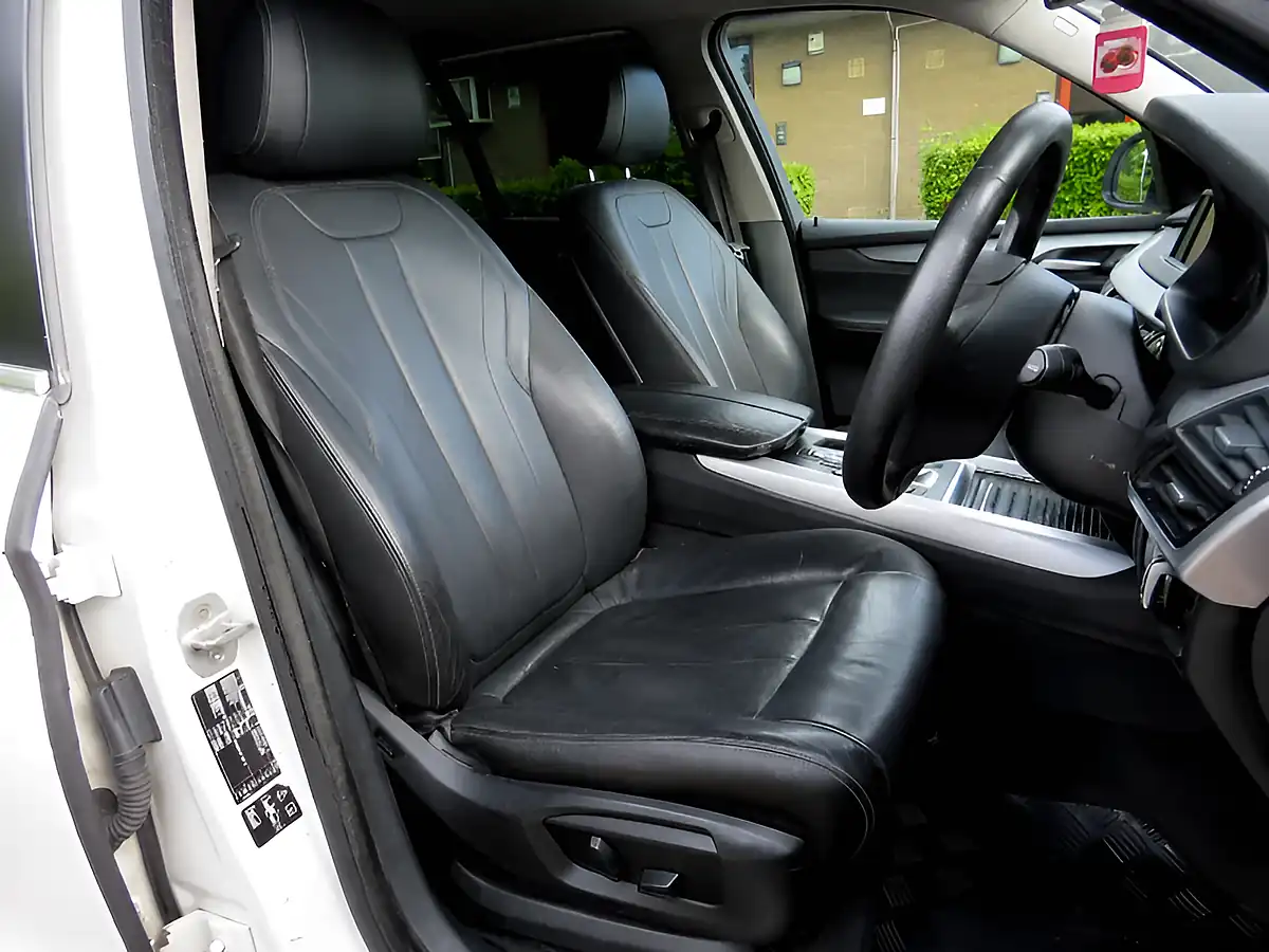 Used 2018 BMW X5 Se White - Interior and Exterior details 10