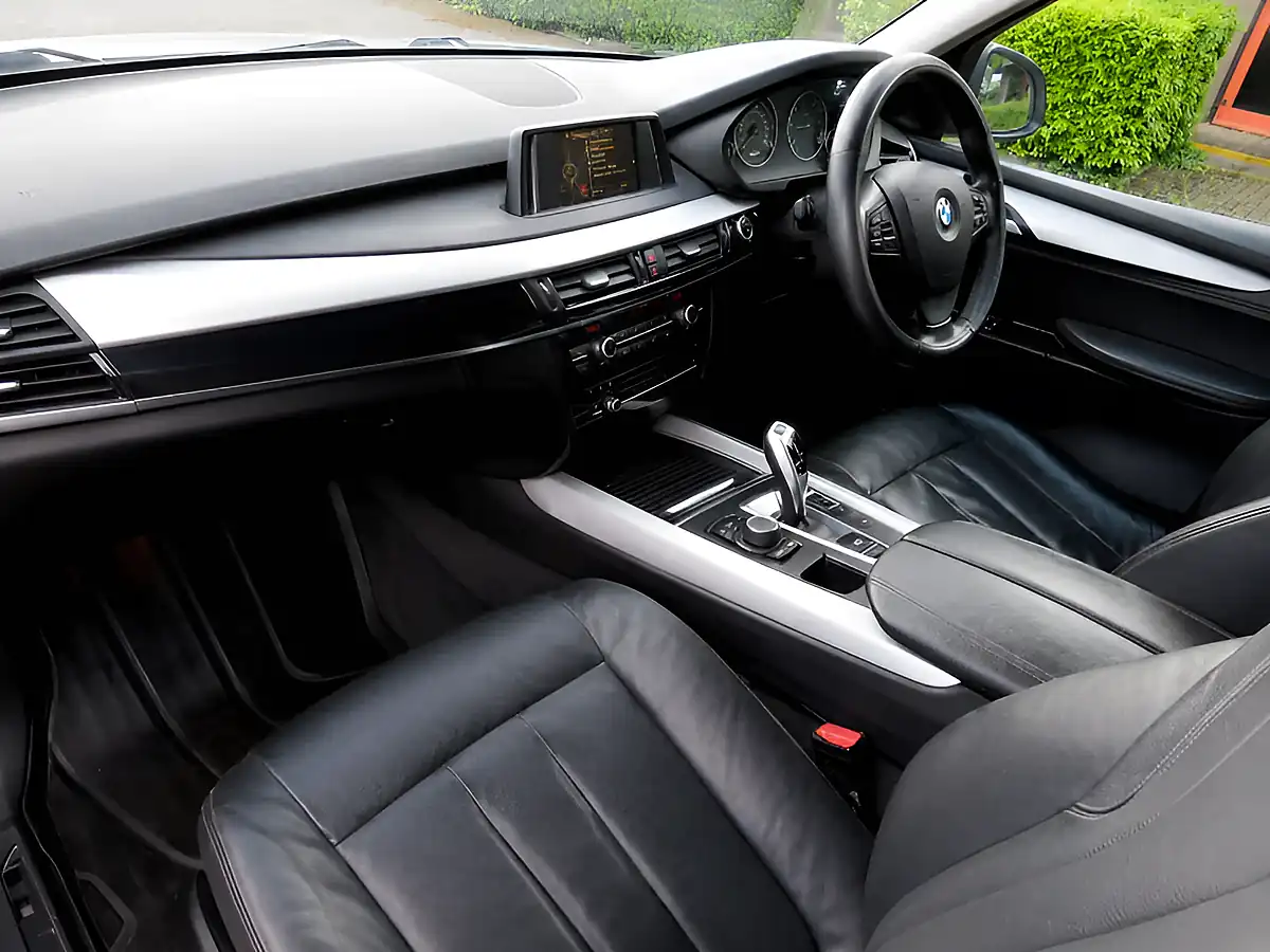 Used 2018 BMW X5 Se White - Interior and Exterior details 15