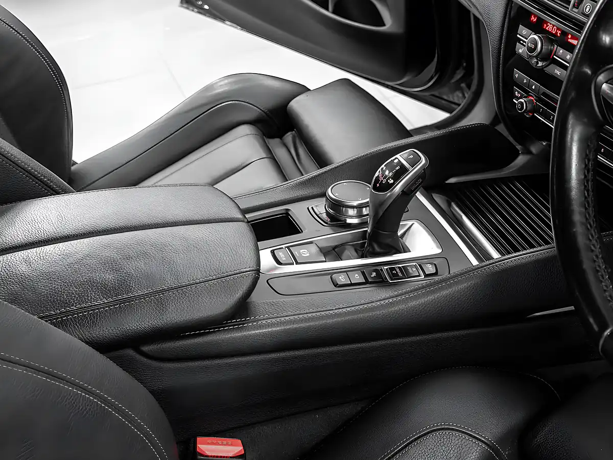Used 2018 BMW X6 M Sport Black Sapphire - Interior and Exterior details 16
