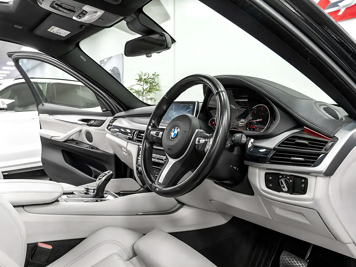 Used 2018 BMW X6 M Sport Black Sapphire Metallic - Interior and Exterior details 16