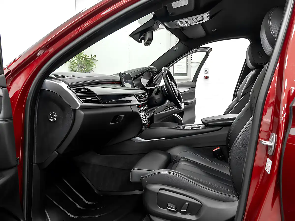 Used 2018 BMW X6 M Sport Flamenco Red Xirallic - Interior and Exterior details 12