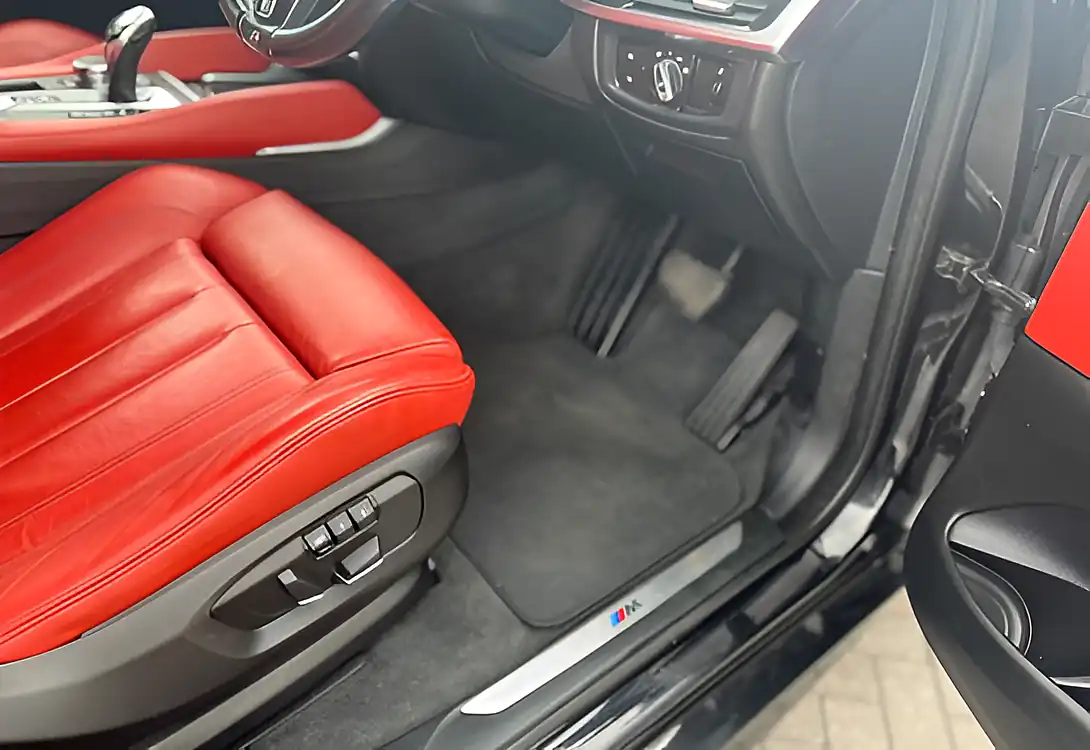 Used 2018 BMW X6 M Sport Sapphire Black - Interior and Exterior details 13