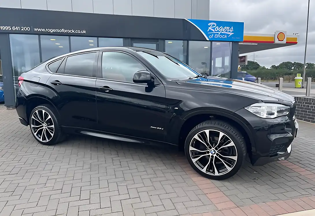 Used 2018 BMW X6 M Sport Sapphire Black - Interior and Exterior details 6