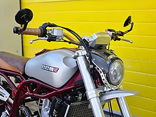 Used 2018 Ccm Spitfire Scrambler Gold - Interior and Exterior details 11