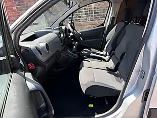 Used 2018 Citroen Berlingo 625 Enterprise Blue Silver - Interior and Exterior details 11